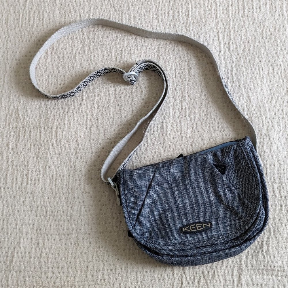 Keen Heathered Gray Crossbody Bag with Light Gray Strap